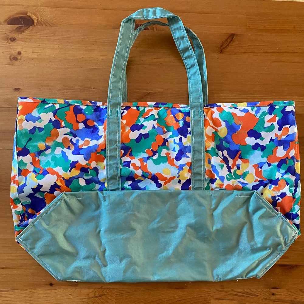 L.L. Bean Everyday Lightweight Tote (Bright Abstract Floral) - Picture 2 of 3